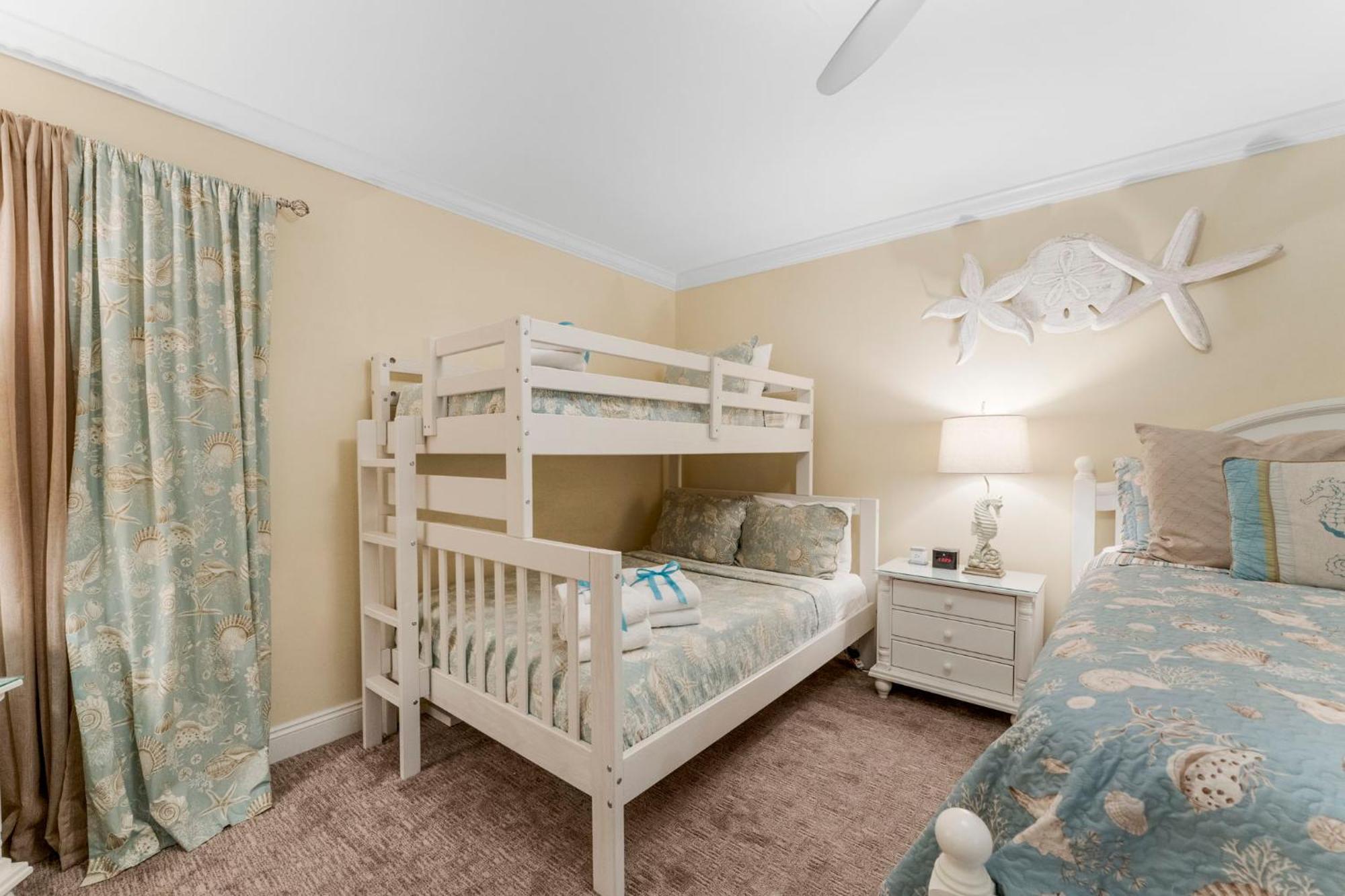 Stunning 2/2 Designer Condo W Coastal Appeal Right On The Gulf! Panama City Beach Eksteriør bilde